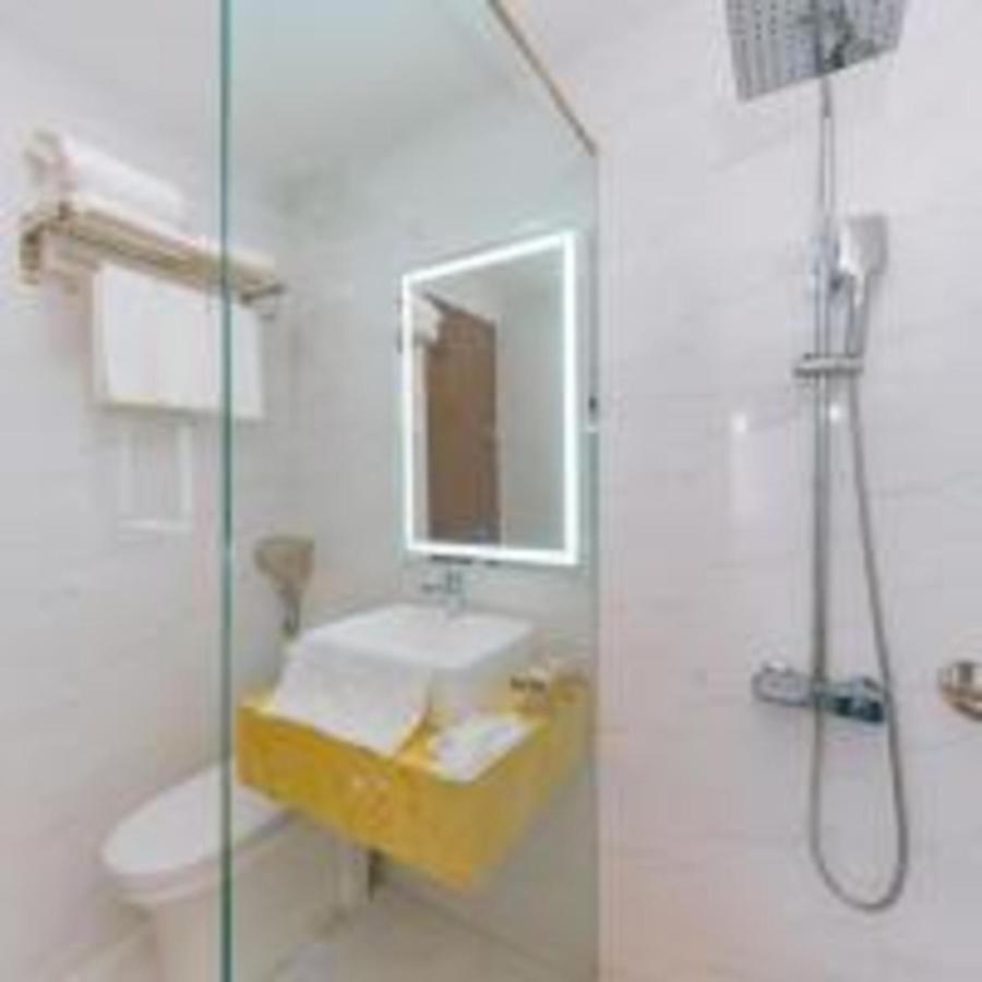 An Binh Tan Hotel Нячанг Экстерьер фото