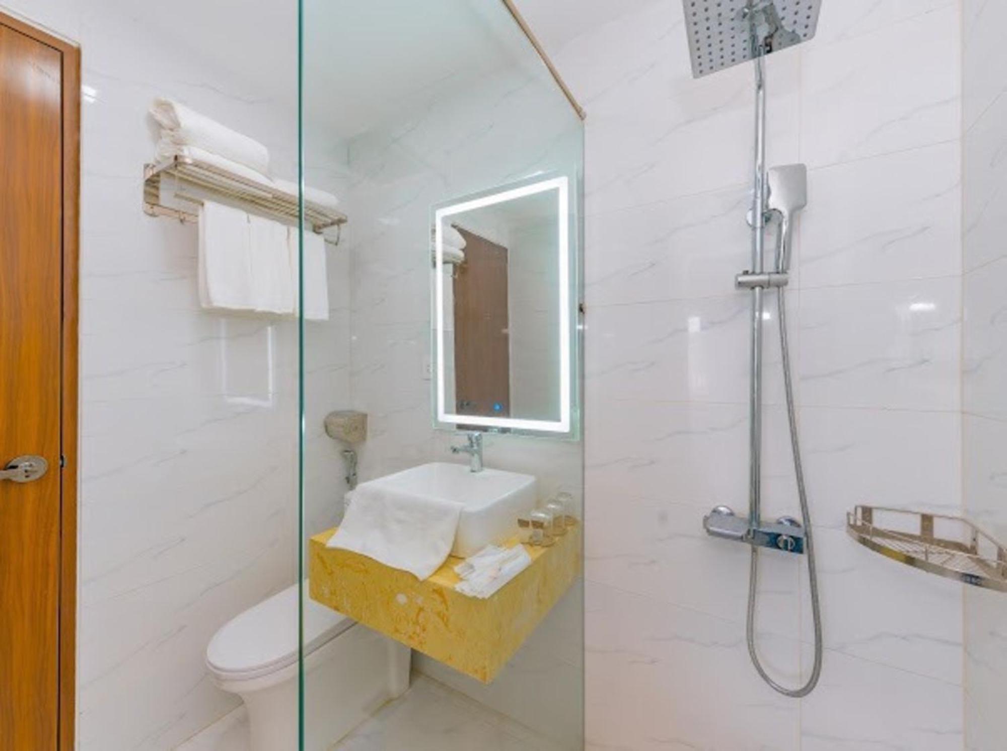 An Binh Tan Hotel Нячанг Экстерьер фото