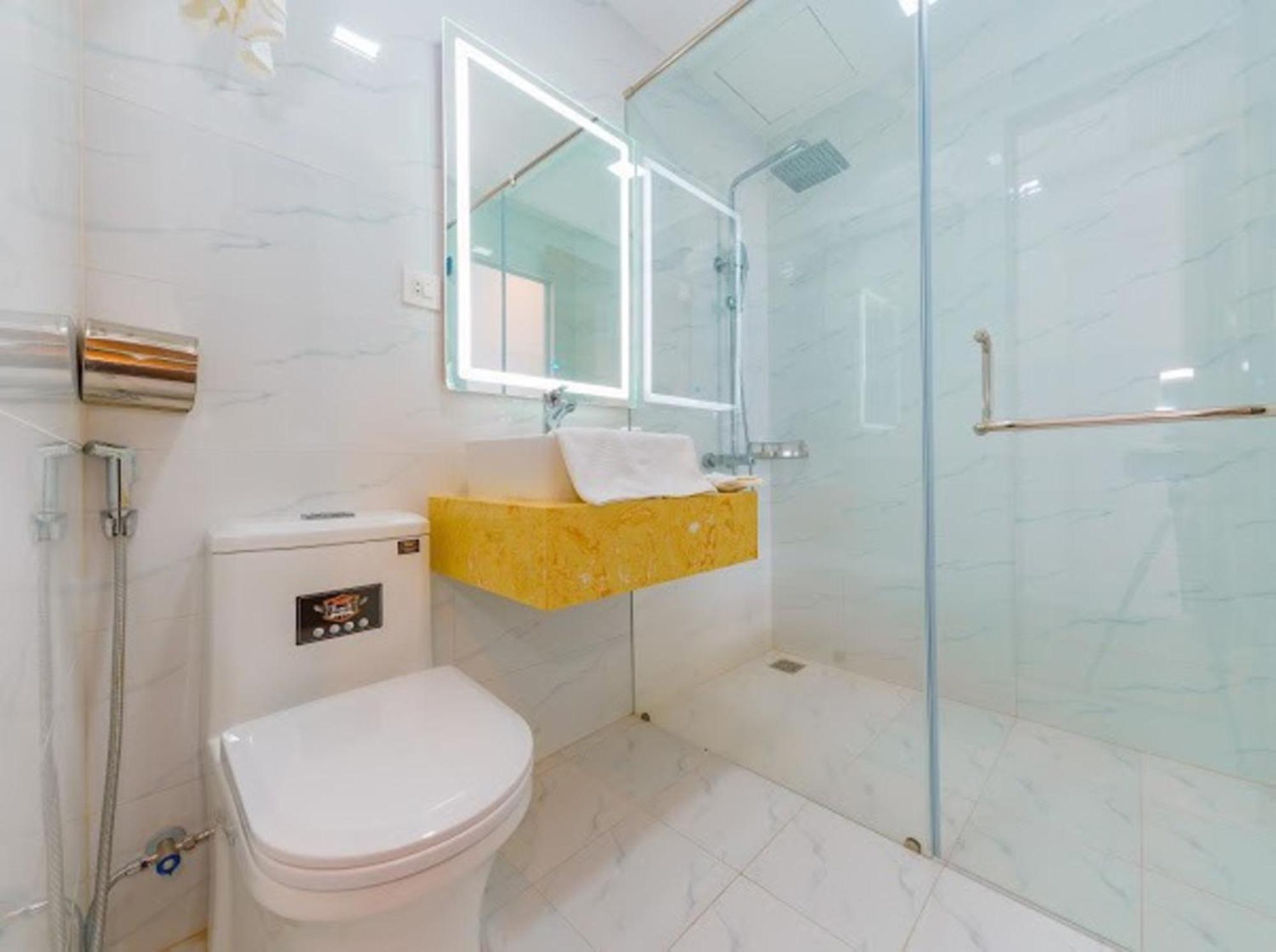 An Binh Tan Hotel Нячанг Экстерьер фото